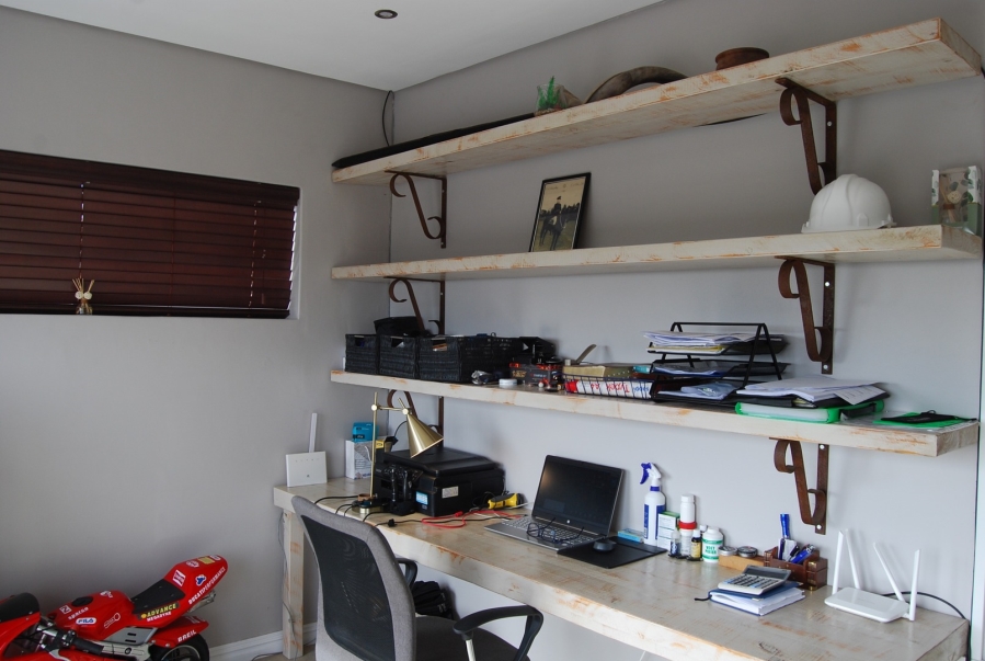 5 Bedroom Property for Sale in Country Club Western Cape